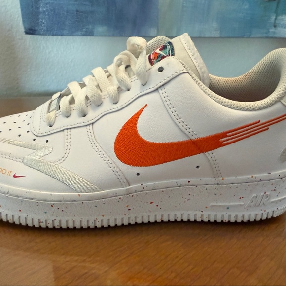 Nike Wmns Air Force 1 '07 LX 'Leap High’ - Picture 3 of 9